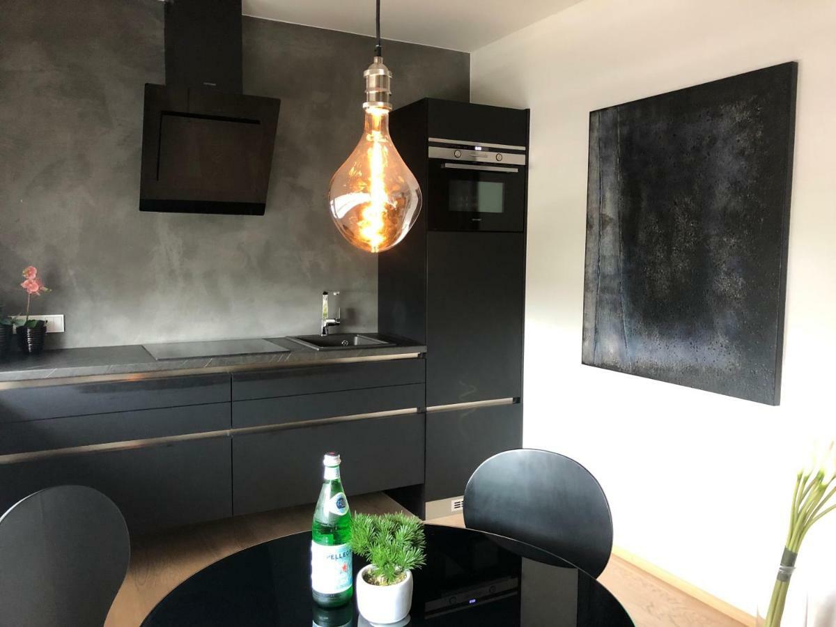 5Th Element Apartments Брно Экстерьер фото